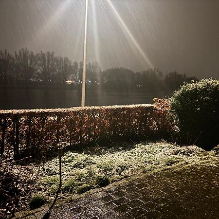 Thuiskomen, Genieten Aan Het Water Maaseik Exteriör bild