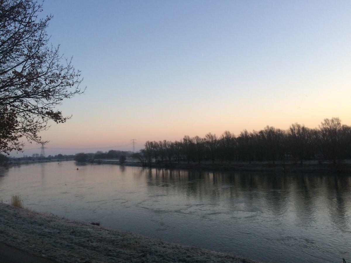 Thuiskomen, Genieten Aan Het Water Maaseik Exteriör bild